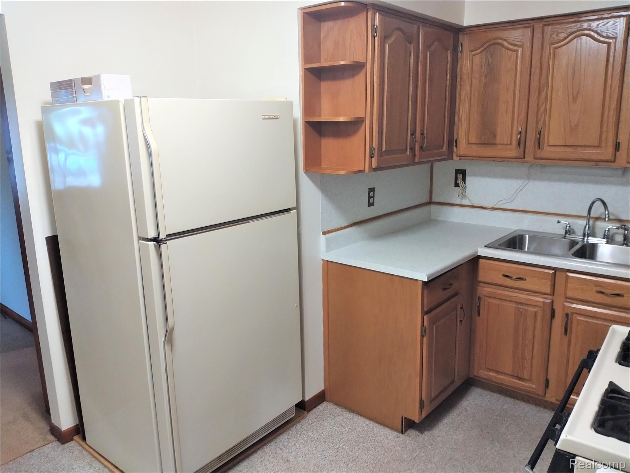 1263 Fall River Road Ypsilanti, MI 48198 - Photo 14 of 25 Fridge.jpg