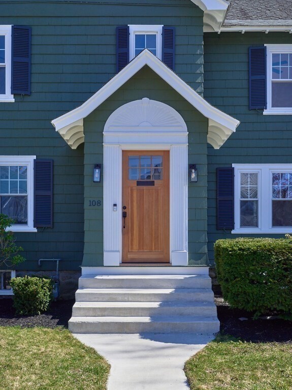 108 Longfellow Road Worcester, MA 01602 - Photo 4 of 42