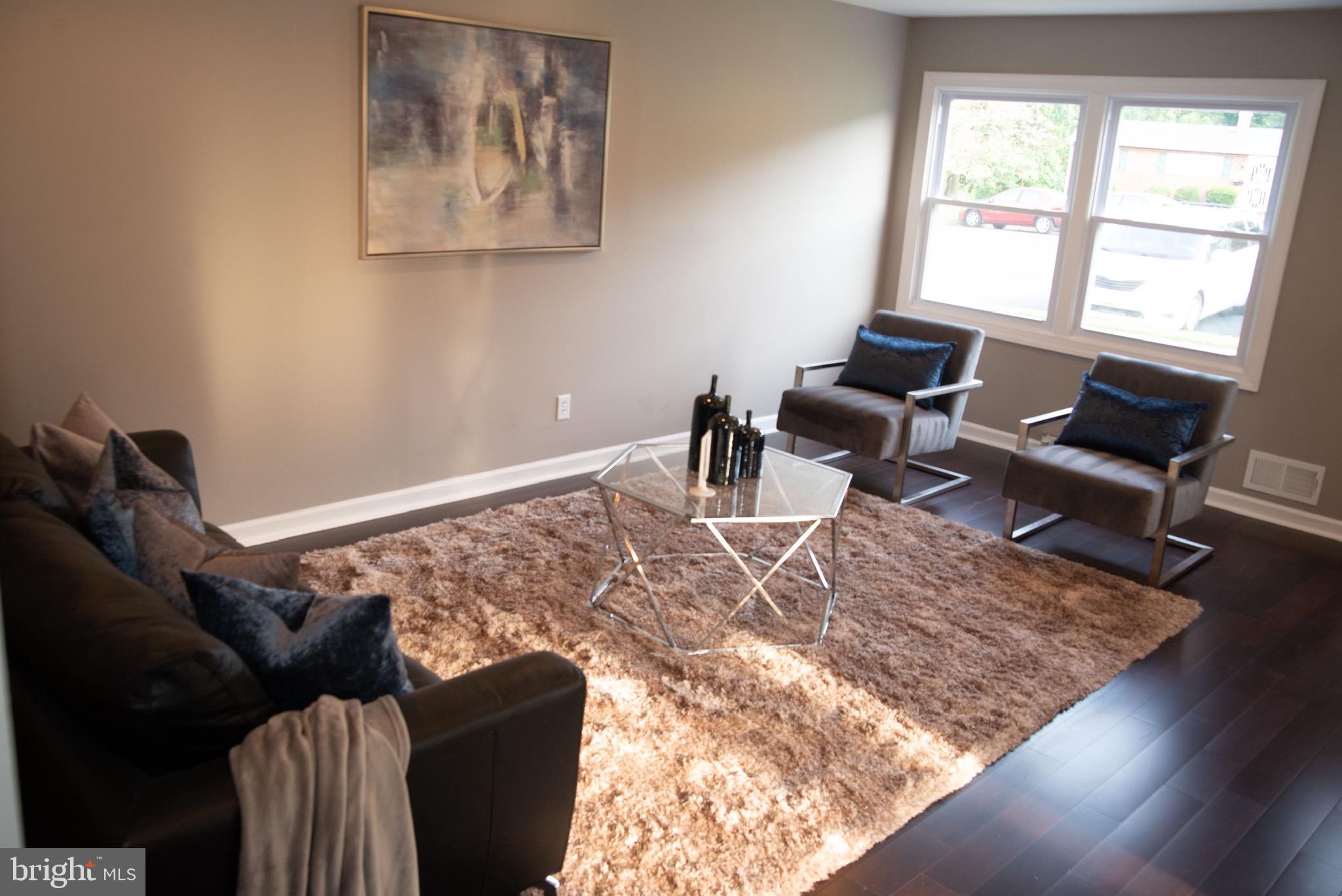 9006 Hamor Road Randallstown, MD 21133 - Photo 11 of 48 Living Room