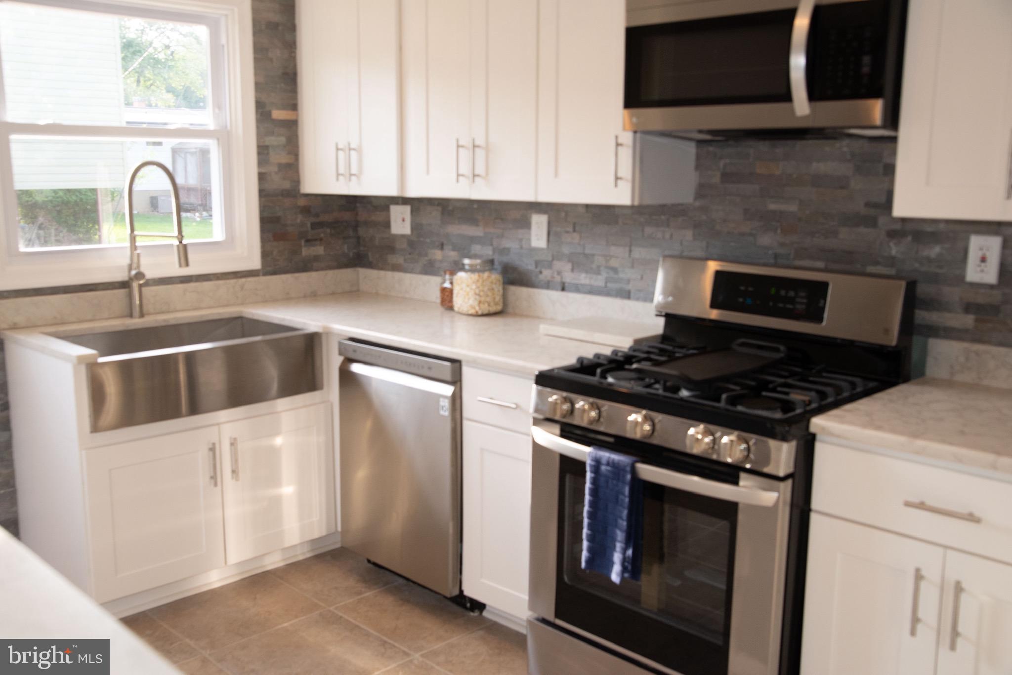 9006 Hamor Road Randallstown, MD 21133 - Photo 5 of 48 Kitchen/ Farm Sink