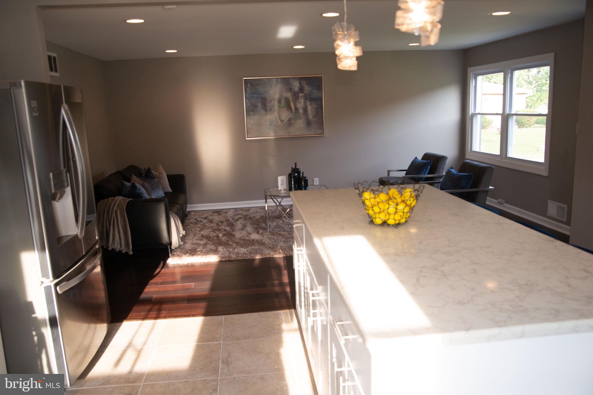 9006 Hamor Road Randallstown, MD 21133 - Photo 7 of 48 Kitchen / Living Room