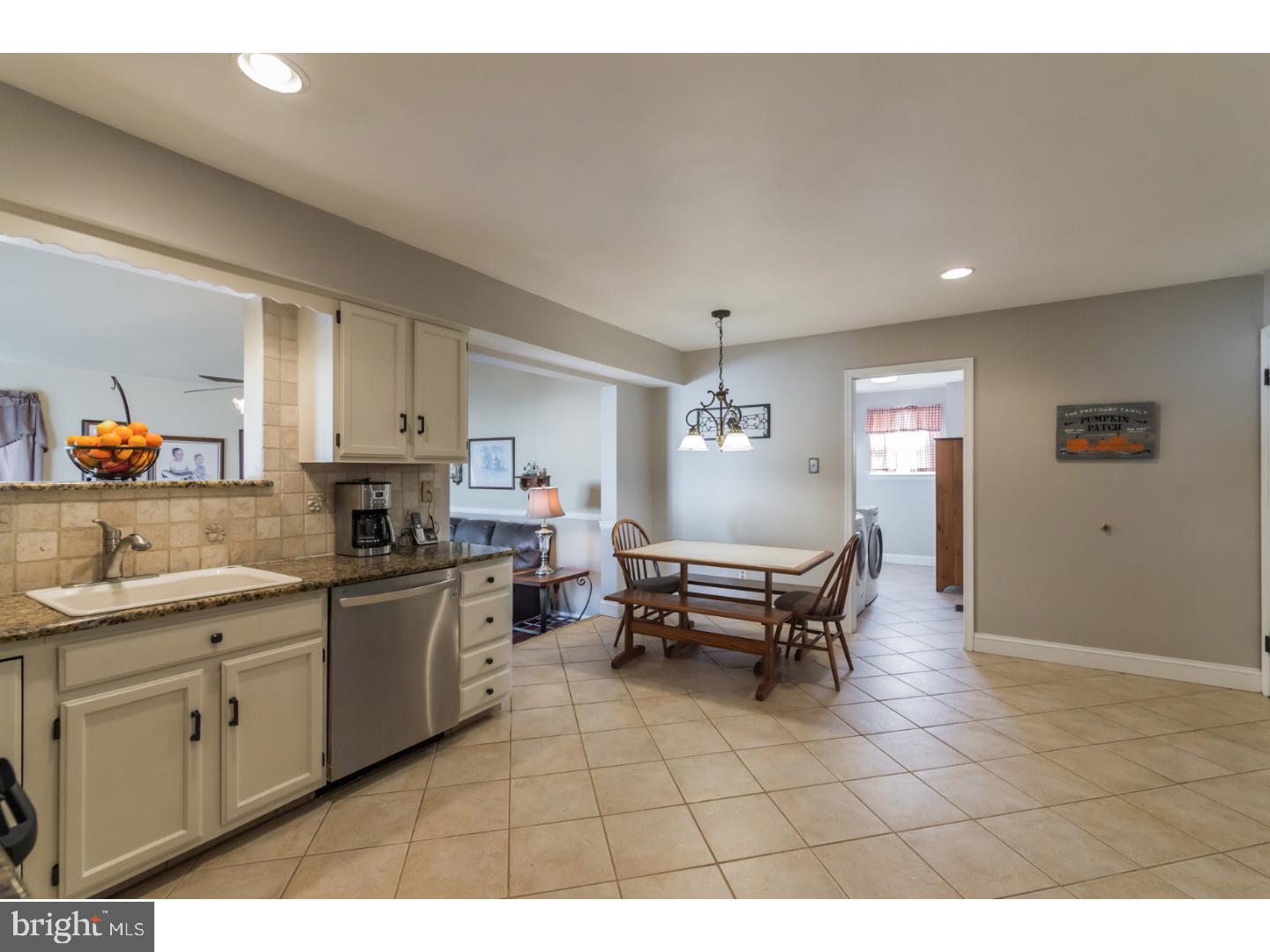 13 Mayapple Road Sicklerville, NJ 08081 - Photo 5 of 25 Gallery Image 5