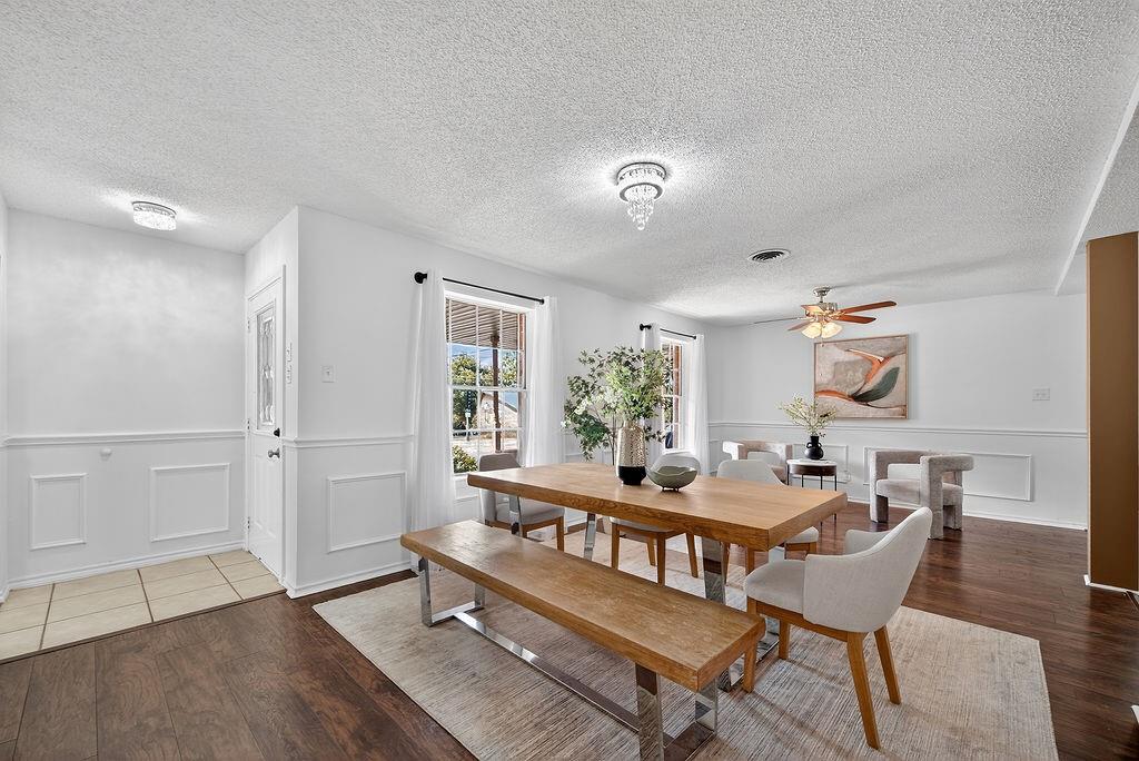 9662 Ferndale Road Dallas, TX 75238 - Photo 5 of 39