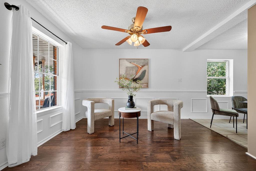 9662 Ferndale Road Dallas, TX 75238 - Photo 7 of 39 a living room with furniture and a window
