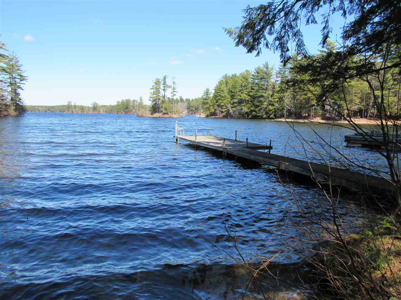 10 Tuckaway Shore Road Nottingham, NH 03290 - Photo 1 of 23