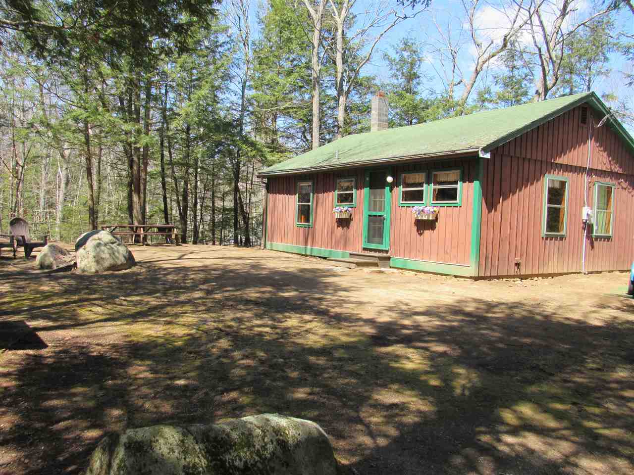 10 Tuckaway Shore Road Nottingham, NH 03290 - Photo 2 of 23