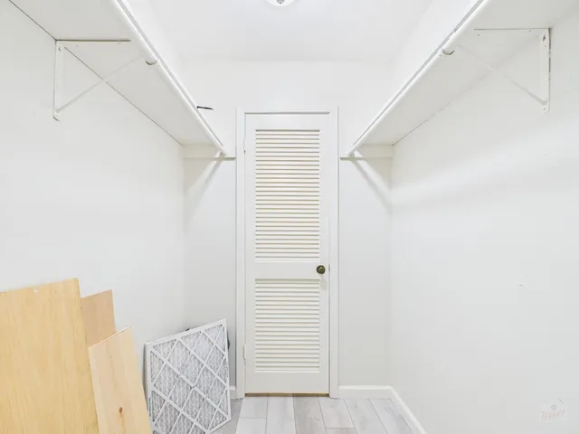 $1,250 | 1000 West 26th Street, Unit 211, Austin, TX 78705