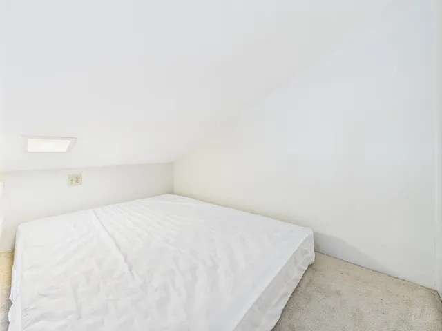 $1,250 | 1000 West 26th Street, Unit 211, Austin, TX 78705