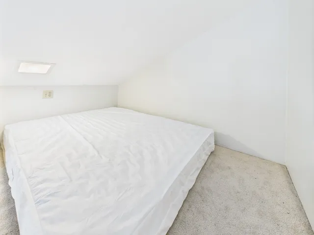 $1,250 | 1000 West 26th Street, Unit 211, Austin, TX 78705