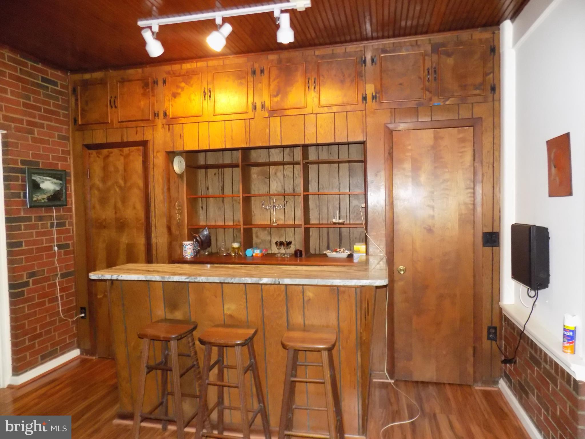 9603 Atom Road Clinton, MD 20735 - Photo 10 of 30 Receration Room w/Built-in Bar