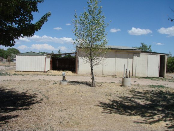 2817 North Reed Road Chino Valley, AZ 86323 - Photo 3 of 18 a backyard of a house