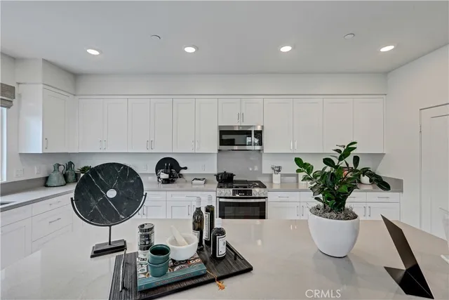 $618,030 | 6470 Marblebrook Avenue, Hesperia, CA 92345