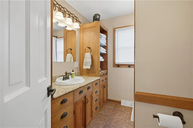 $330,000 | 1300 Robin Court, Kearney, MO 64060