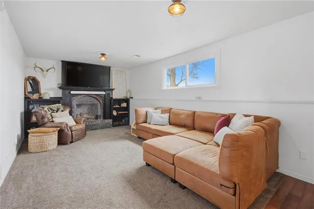 $330,000 | 1300 Robin Court, Kearney, MO 64060