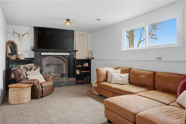 $330,000 | 1300 Robin Court, Kearney, MO 64060