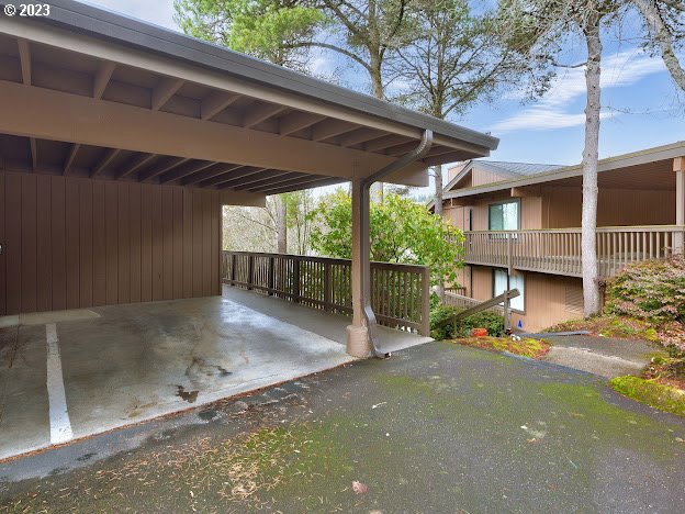 7524 Southwest Barnes Road, Unit A Portland, OR 97225 - Photo 15 of 21 Gallery Image 15