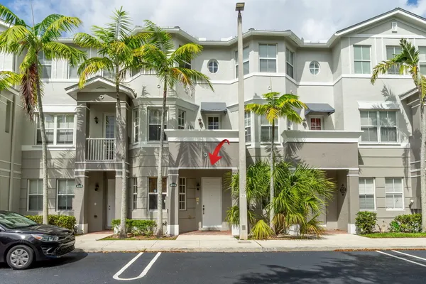 $2,700 | 4004 Shoma Drive, Unit 4004, West Palm Beach, FL 33414