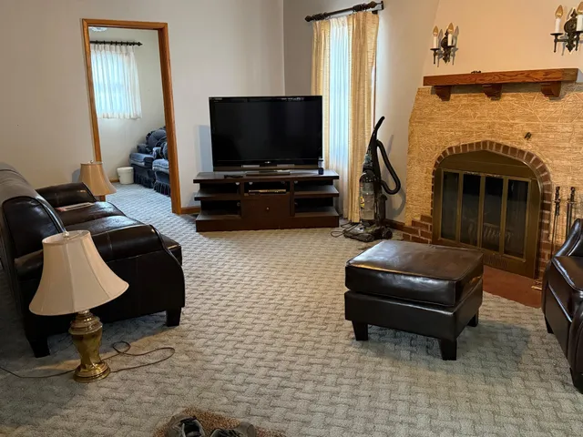 $269,000 | 303 East Lafayette Street, Mankato, MN 56001