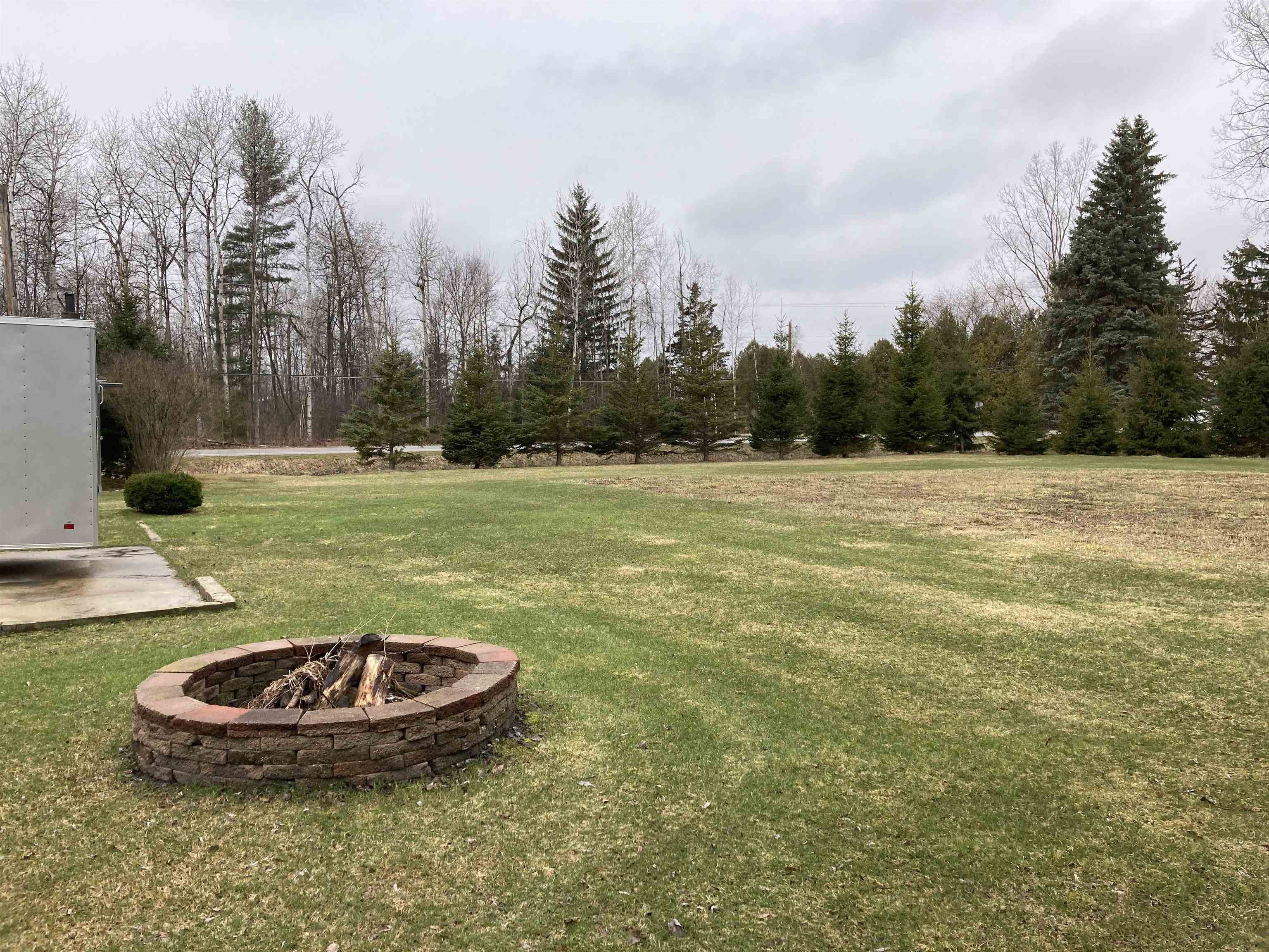 3029 North Grove Street Standish, MI 48658 - Photo 25 of 41
