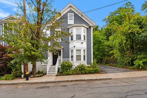 $3,600 | 48 Alpine Street, Unit 2, Boston, MA 02119