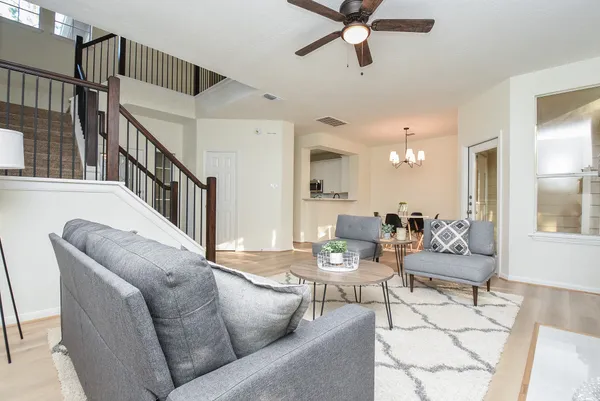 $2,450 | 134 North Magnolia Pond Place, The Woodlands, TX 77381