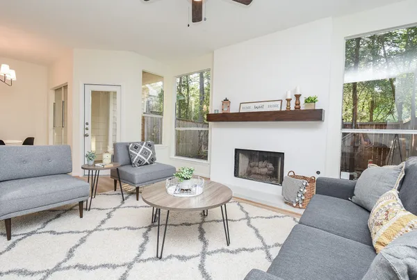 $2,450 | 134 North Magnolia Pond Place, The Woodlands, TX 77381