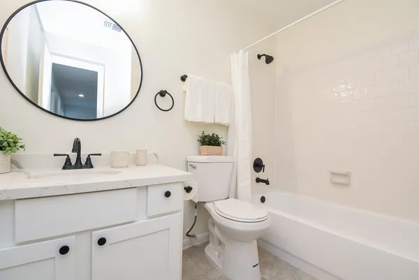 $2,450 | 134 North Magnolia Pond Place, The Woodlands, TX 77381