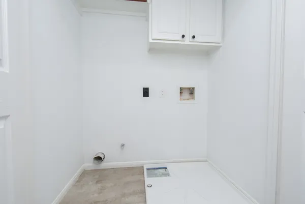 $2,450 | 134 North Magnolia Pond Place, The Woodlands, TX 77381