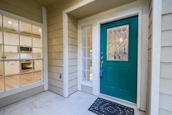 $2,450 | 134 North Magnolia Pond Place, The Woodlands, TX 77381