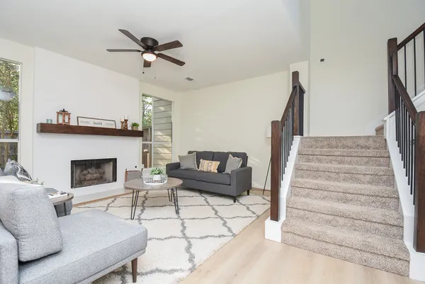 $2,450 | 134 North Magnolia Pond Place, The Woodlands, TX 77381