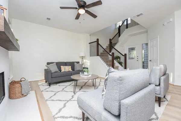 $2,450 | 134 North Magnolia Pond Place, The Woodlands, TX 77381