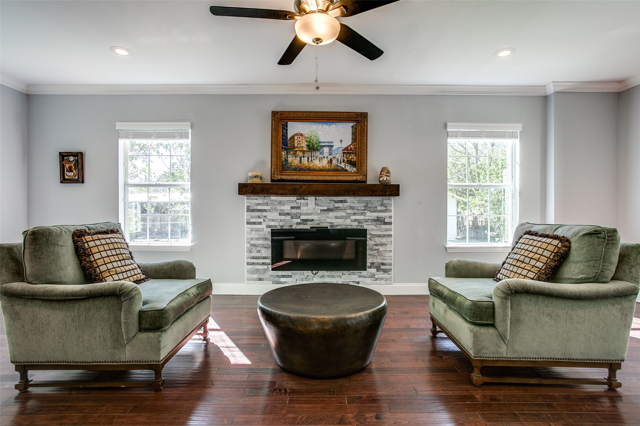 332 Tuttle Road Terrell Hills, TX 78209 - Photo 13 of 25 a living room with furniture and a fireplace