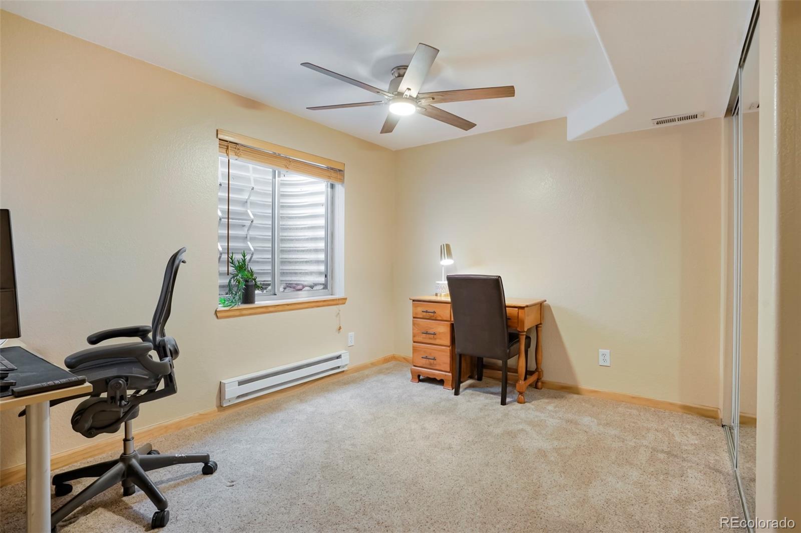 10001 Strathfield Lane Highlands Ranch, CO 80126 - Photo 20 of 26 Gallery Image 20