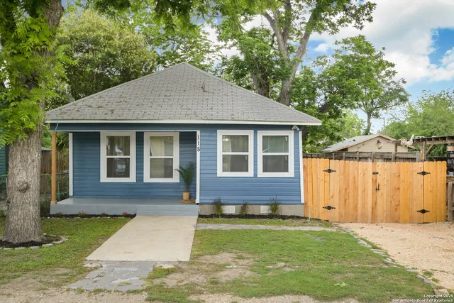 $1,600 | 118 Aganier Avenue, San Antonio, TX 78212