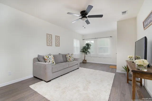 $1,600 | 118 Aganier Avenue, San Antonio, TX 78212