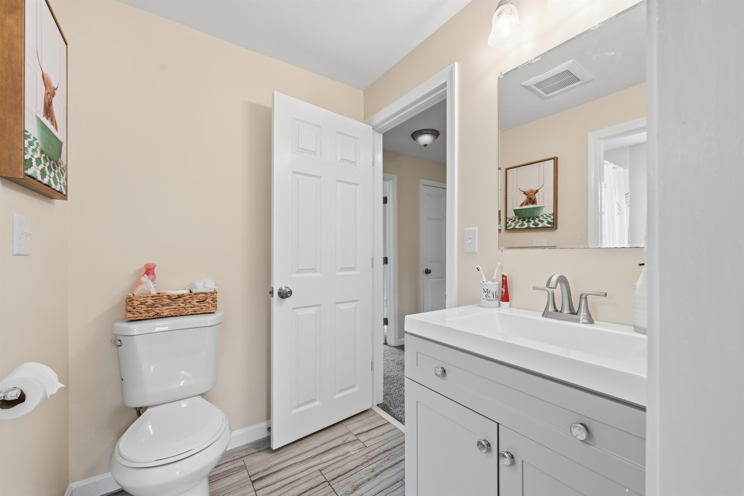 107 Franklin St Extension, Unit 8 Derry, NH 03038 - Photo 24 of 45