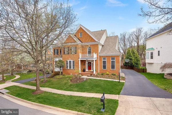 $1,395,000 | 19130 Stream Crossing Court, Leesburg, VA 20176
