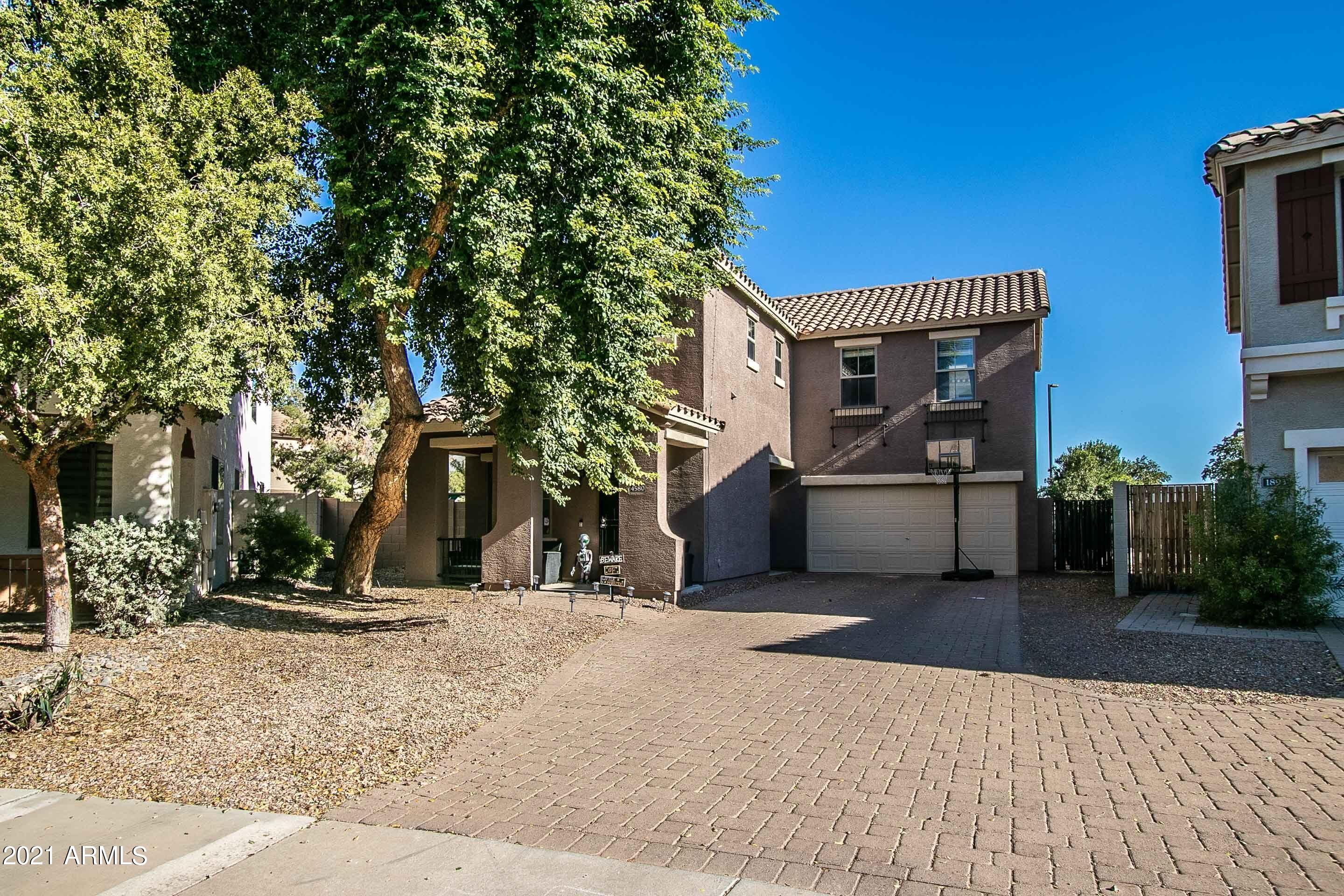 4580 East Del Rio Street Gilbert, AZ 85295 - Photo 2 of 28 Del Rio Front