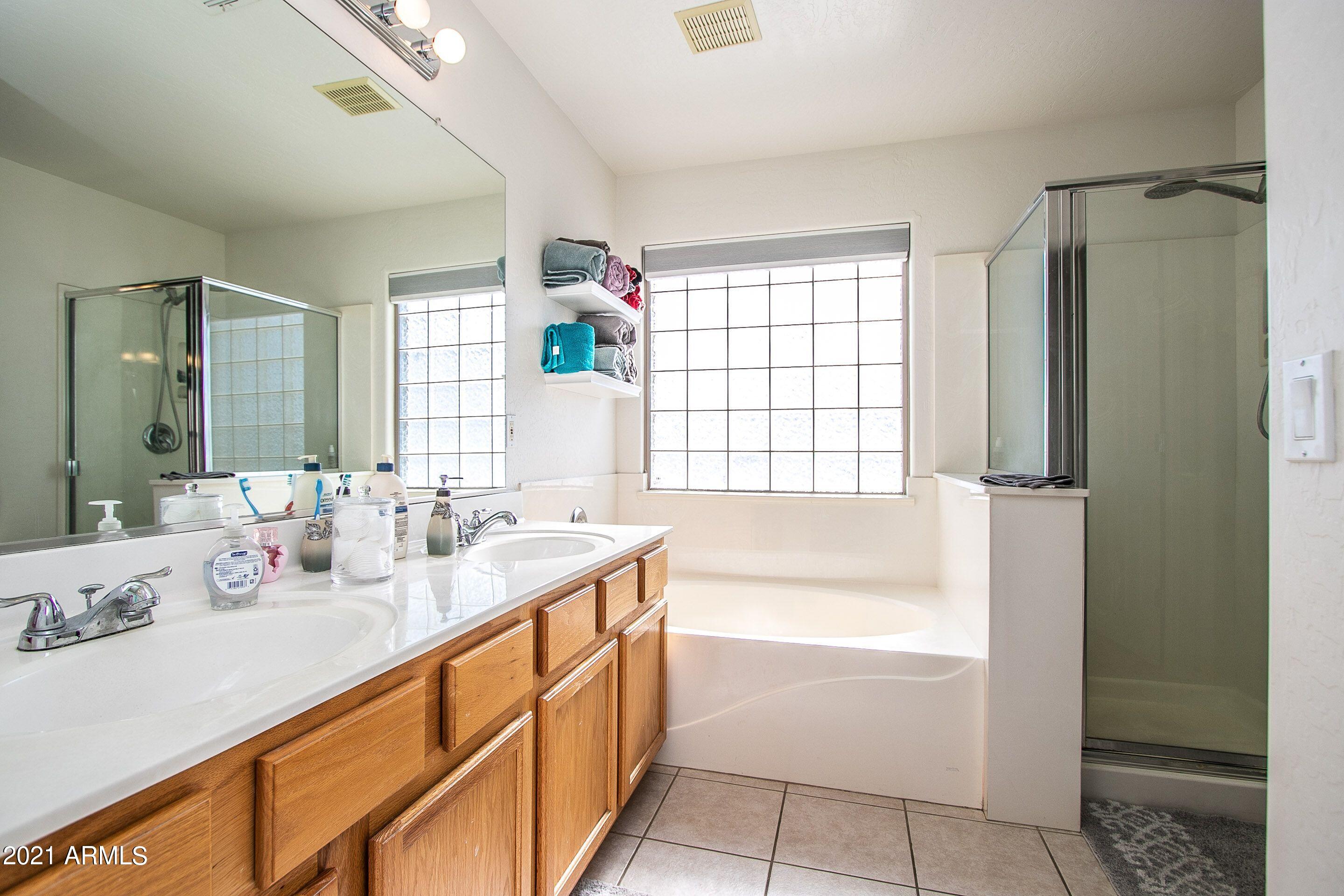 4580 East Del Rio Street Gilbert, AZ 85295 - Photo 21 of 28 Del Rio Master Bath
