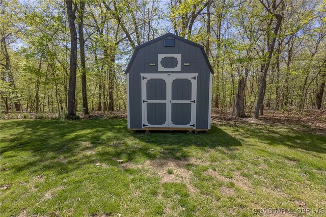 $338,900 | 284 Bloomington Drive, Lake Ozark, MO 65049