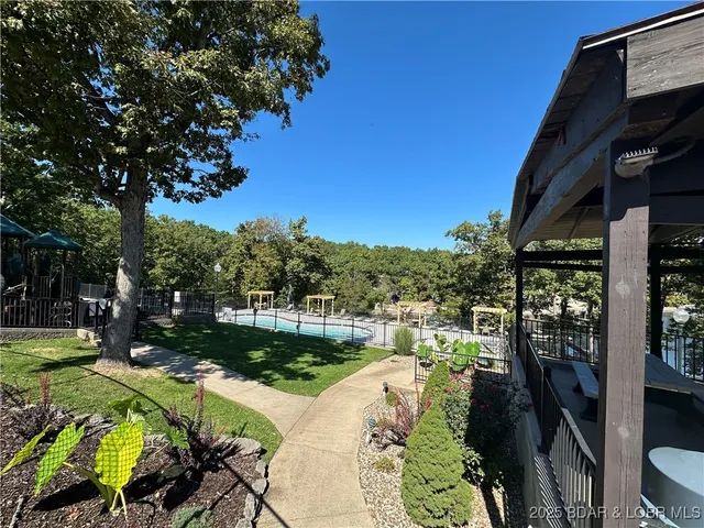 $338,900 | 284 Bloomington Drive, Lake Ozark, MO 65049
