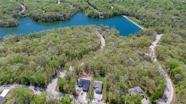 $338,900 | 284 Bloomington Drive, Lake Ozark, MO 65049