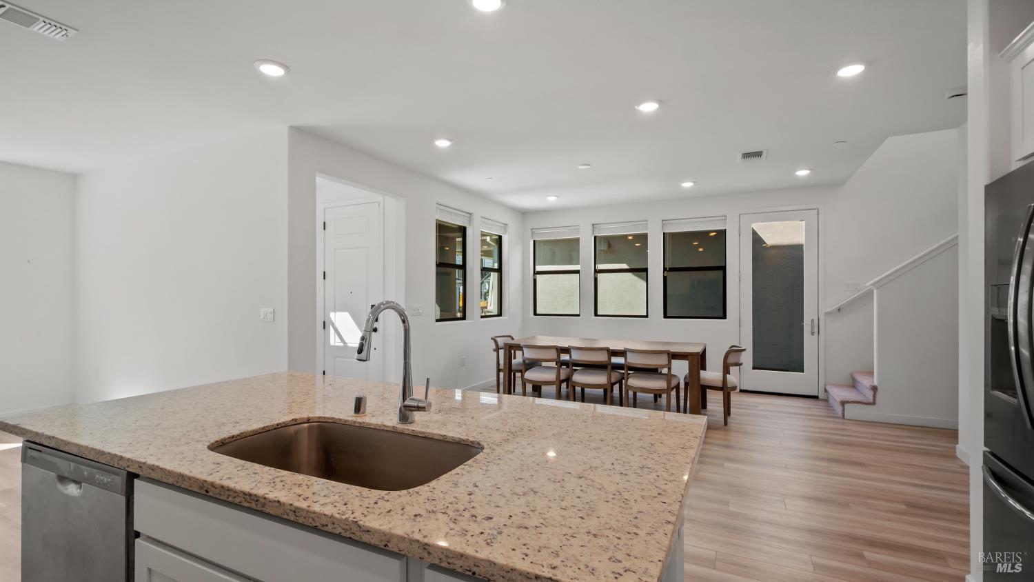 1586 Waterside Lane Rohnert Park, CA 94928 - Photo 12 of 40