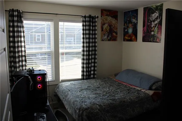 $385,000 | 1000 Northwest 4th Street, Oak Grove, MO 64075