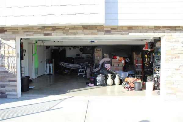 $385,000 | 1000 Northwest 4th Street, Oak Grove, MO 64075