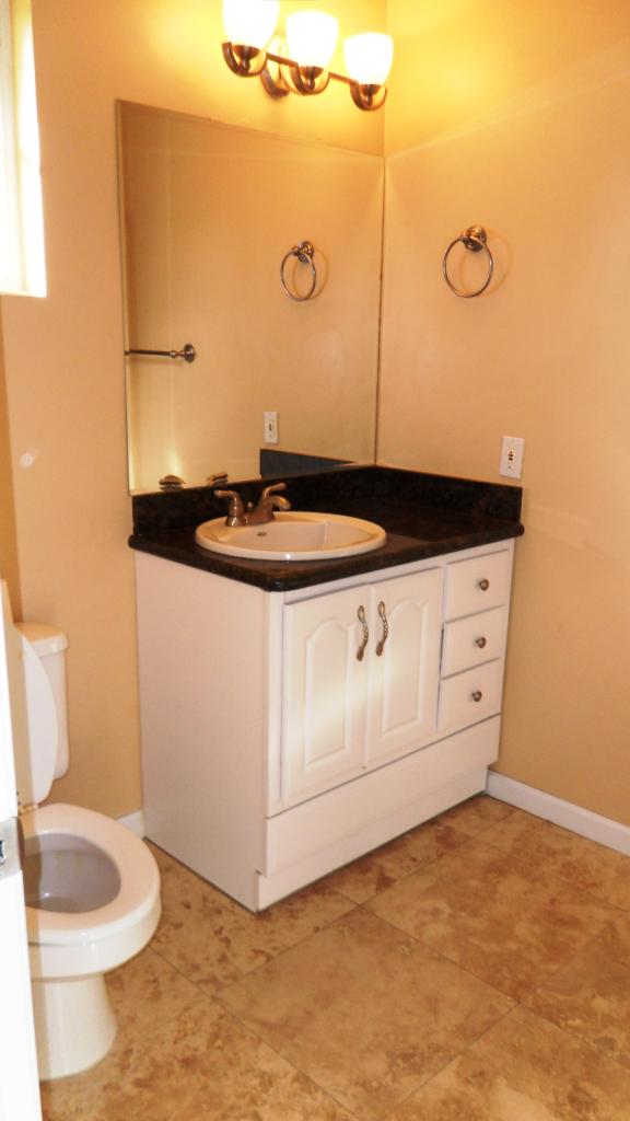 507 West Townley Avenue Phoenix, AZ 85021 - Photo 10 of 16 Master Bath