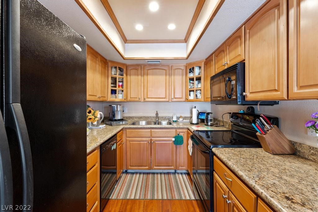 735 Apple Tree Court Henderson, NV 89014 - Photo 14 of 35