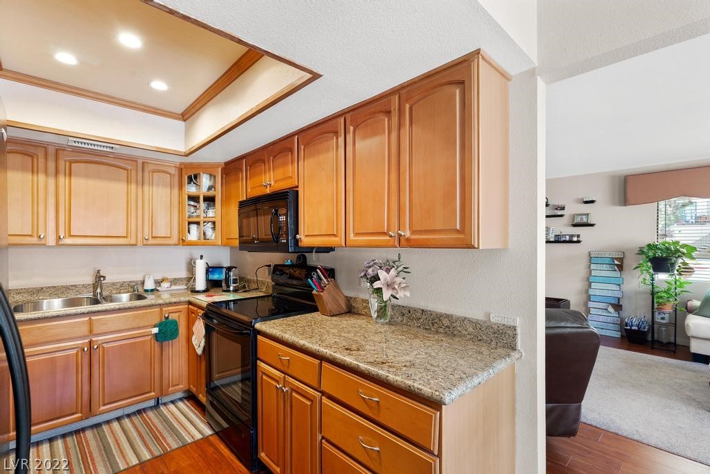 735 Apple Tree Court Henderson, NV 89014 - Photo 17 of 35