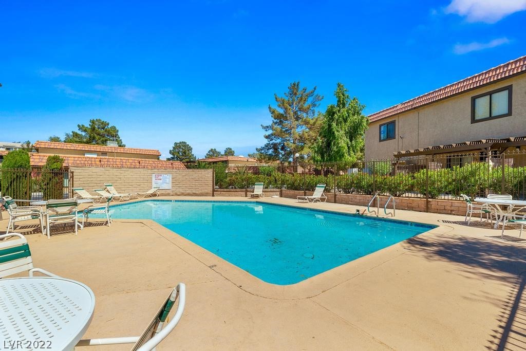 735 Apple Tree Court Henderson, NV 89014 - Photo 32 of 35