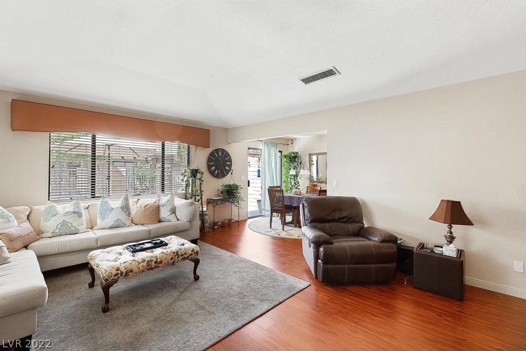 735 Apple Tree Court Henderson, NV 89014 - Photo 6 of 35